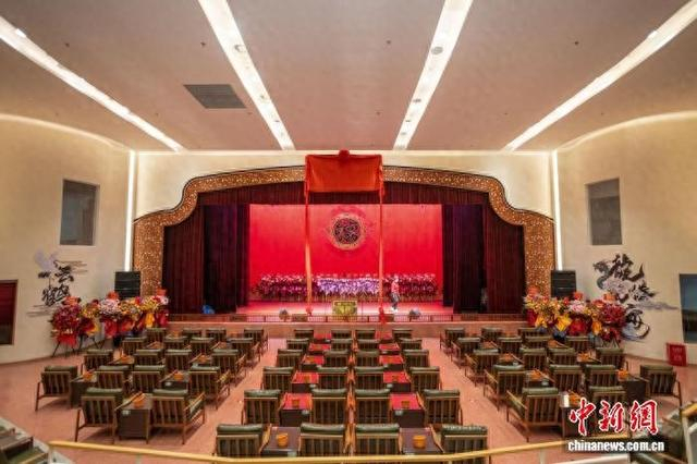 3月18日，德云社上海剧场在虹口区四川北路群众影剧院揭牌开业。 德云社上海剧场 供图