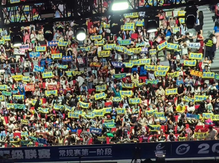 但伴随这股浪潮而来的，总有一些刺耳的声音，其主旨无外乎是