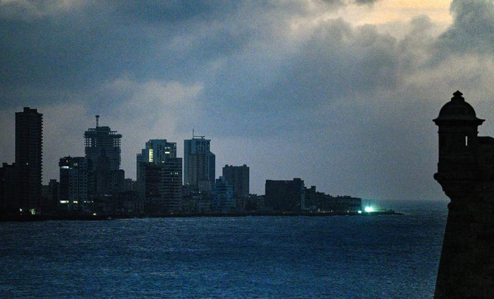 　2026年3月4日，古巴，停电期间的哈瓦那。视觉中国 图