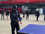 F1车手塞恩斯参与SPINDEX乒乓球评级挑战