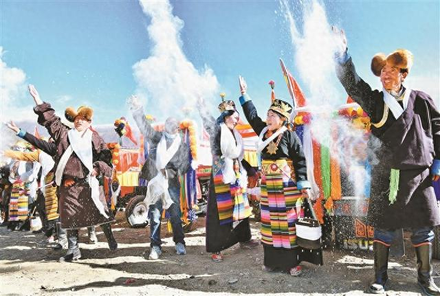 图为墨竹工卡县唐加乡春耕春播仪式现场。记者 旦增兰泽 摄