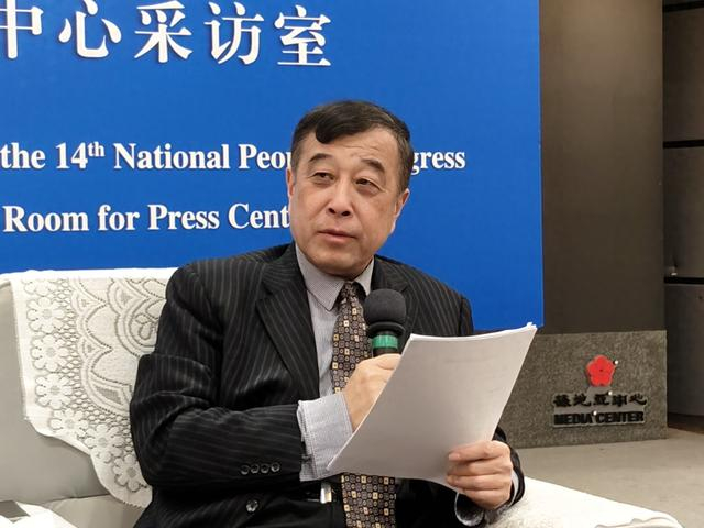 全国人大代表、北京大学台湾研究院院长李义虎 白波摄