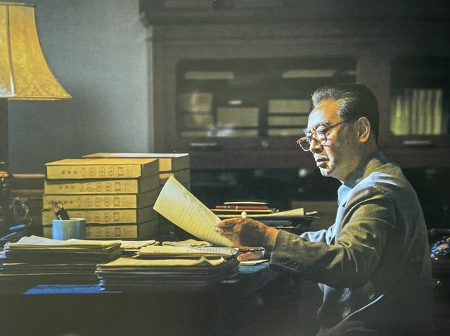 电影《周恩来回延安》剧照