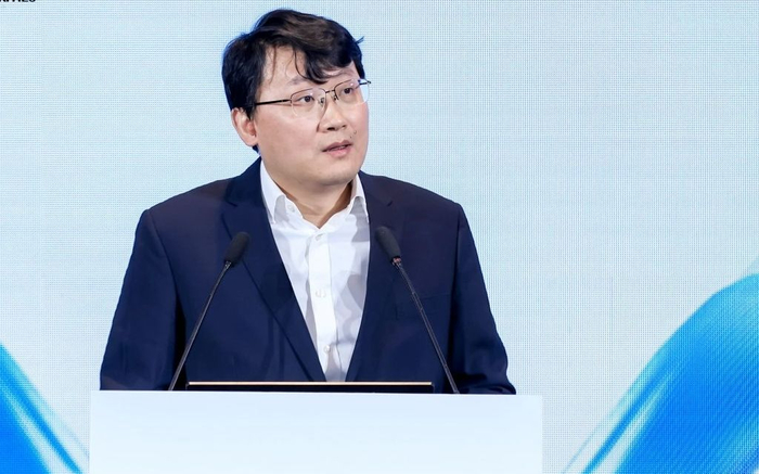 清华大学人工智能研究院副院长、生数科技创始人朱军。受访者供图