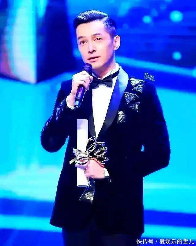  到了2025年，胡歌的演技已经跨越了电视剧的领域，凭借在电影《不虚此行》中的精彩表现，他再度斩获上海国际电影节金爵奖最佳男演员奖，从电视剧视帝跨越到电影影帝，成就了自己的演艺巅峰。 如今，胡歌已经成为了华语影视圈的标杆人物，手握金鹰奖、白玉兰奖、金爵奖等多个重量级奖项，成为了少数几位真正意义上的满贯实力派演员。回看他走过的道路，可以说，摄影这项看似与演技无关的爱好，早已深深嵌入他的血液，赋予了他无与伦比的观察力与共情力，使得他能在每一个角色中精准捕捉灵魂深处的细腻情感。而二十年的演技磨砺，成就了如今的胡歌：一个不靠流量堆砌、不靠炒作宣传的演员，而是凭借实实在在的作品，一步步从偶像走向了经典，成为了娱乐圈不容忽视的常青树。 你是否也曾被胡歌的某一部作品深深打动过？又或者，你觉得他身上有哪些被忽视的隐藏技能，为他的演艺之路增添了独特的光彩？欢迎在评论区一起讨论。