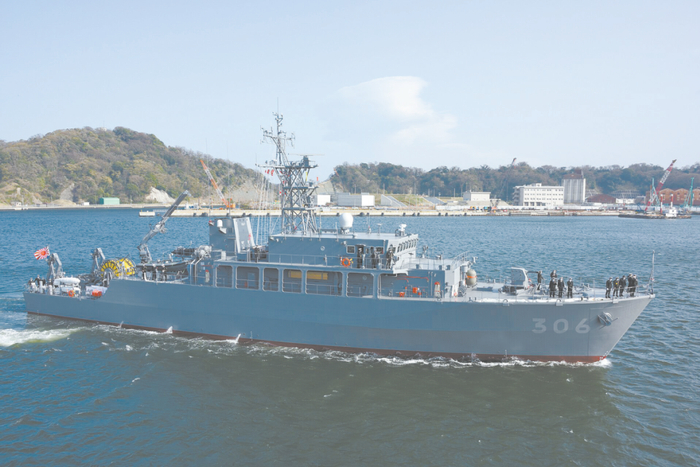 日本海上自卫队“淡路”级扫雷舰的资料图