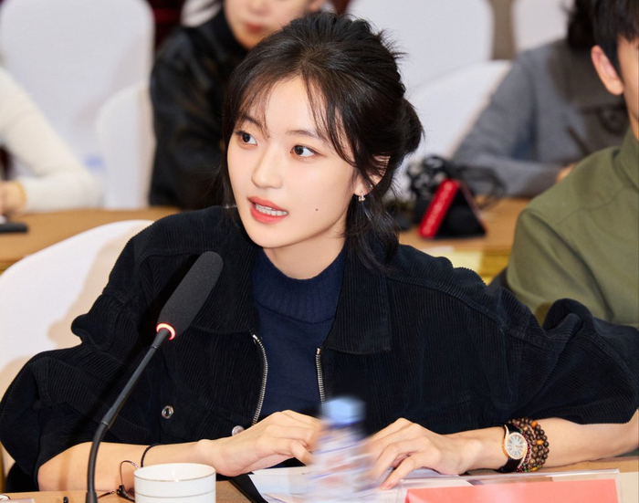 孙千在研讨会上发言