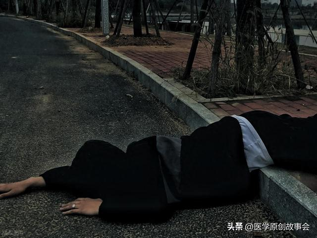医生解剖5516例猝死者,发现猝死规律:易猝死的人,有4个共同点|跑步|马拉松|长跑|张雪峰|心源性猝死_新浪新闻