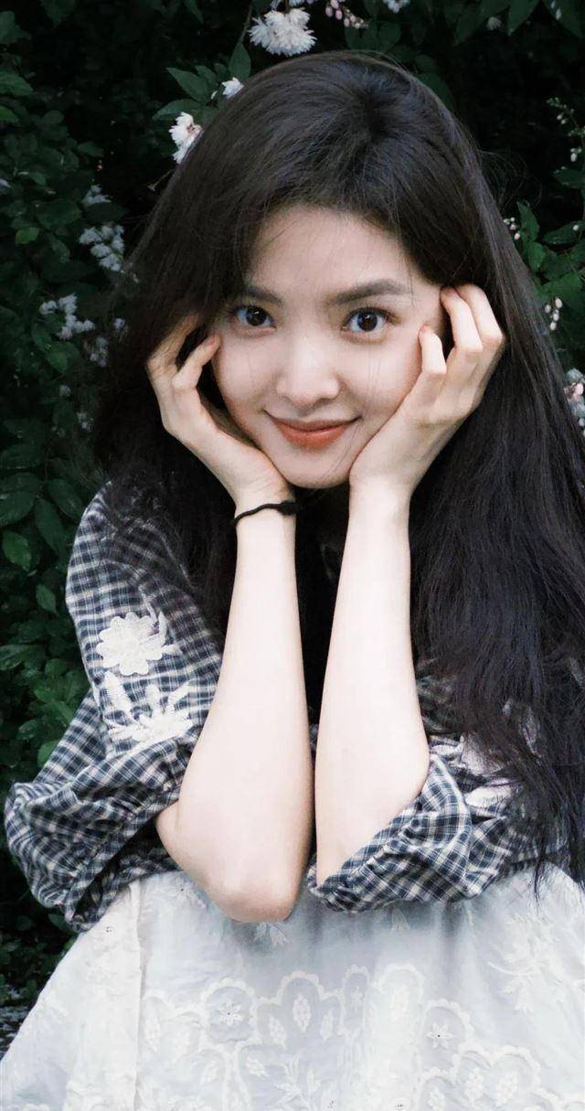 这条路或许依然“难哄”，但沿途绽放的，将是属于中国演员的崭新星光。