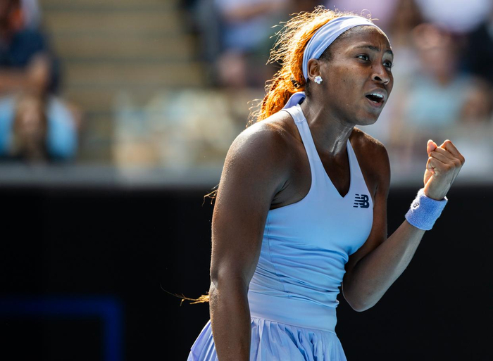 1月25日，高芙在比赛中庆祝得分。新华社发（胡泾辰摄）