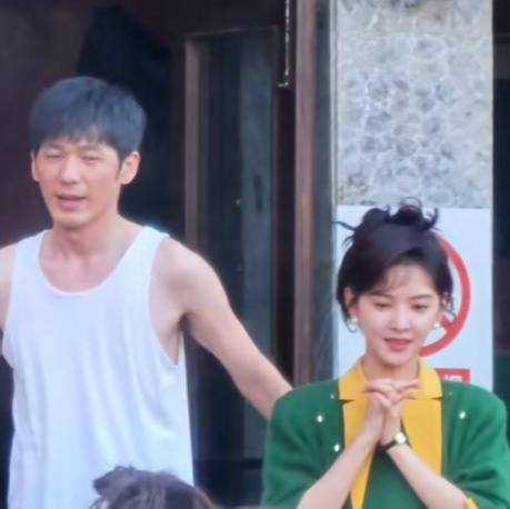 打开网易新闻 查看精彩图片