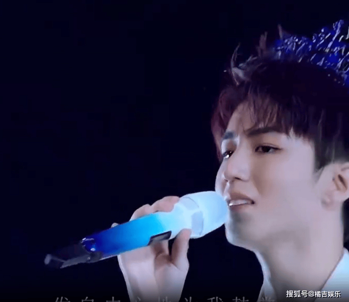 面对王俊凯演唱会的高热度，我们更应坚守正向导向，理性看待各类信息，拒绝造谣传谣，共同营造健康正能量的网络环境和追星氛围。在此特别提醒，关于王俊凯演唱会的所有信息，务必以王俊凯工作室及官方合作平台发布的内容为准，警惕“内部票”“转赠名额”等诈骗陷阱，不轻易相信非官方票务信息，避免财产损失；同时，粉丝应援需注重安全，合理筹备灯牌等物资，电池分装规避安检风险，遵守现场秩序，杜绝安全隐患。作为自媒体人，我们坚守原创初心，精准传递官方信息，引导网友和粉丝理性期待，聚焦王俊凯的音乐作品与舞台表现，而非过度追捧传闻；作为粉丝，应保持理性追星的态度，尊重王俊凯的创作节奏，用文明有序的应援，支持他的音乐事业。愿王俊凯3月28日杭州演出圆满成功，也期待未来官方能带来更多演唱会的好消息，让大家在舞台上见证他的音乐成长与光芒。