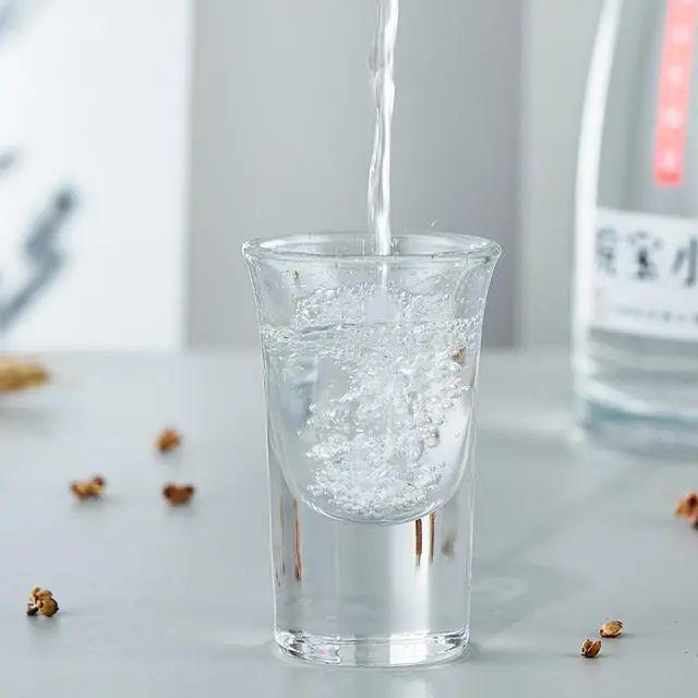 白酒最高是多少度?中国白酒度数极限何在?|高度|工艺|山东|高粱|烈焰_新浪新闻