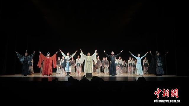 3月27日至29日，中国歌剧舞剧院原创舞剧《赵氏孤儿》在香港连演3日。 中新社记者 戴小橦 摄