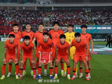 国足此次澳大利亚之行在战术和阵容上进行了哪些主要的实验和调整？