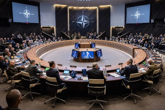 在比利时布鲁塞尔举行的一次北约防长会。（资料图）中新社发 北约供图