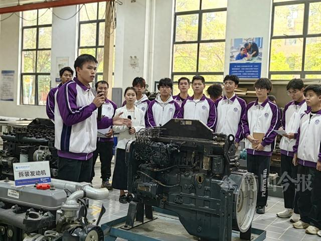 职业院校学生在上课。记者廖艳明 摄