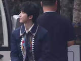 马嘉祺耐心教邵兵调手机，西游2暖心互动获赞