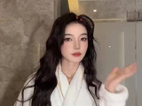 代斯愚人节惊喜放送，自曝初舞台浴室唱跳超有氛围，已经坐等4月3日全开麦舞台