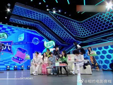 阿云嘎秦霄贤张碧晨同台演唱《安静》，超好听