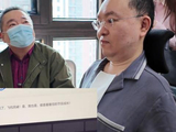 主持人董浩看望蔡磊，鼓励蔡磊“会有奇迹发生”