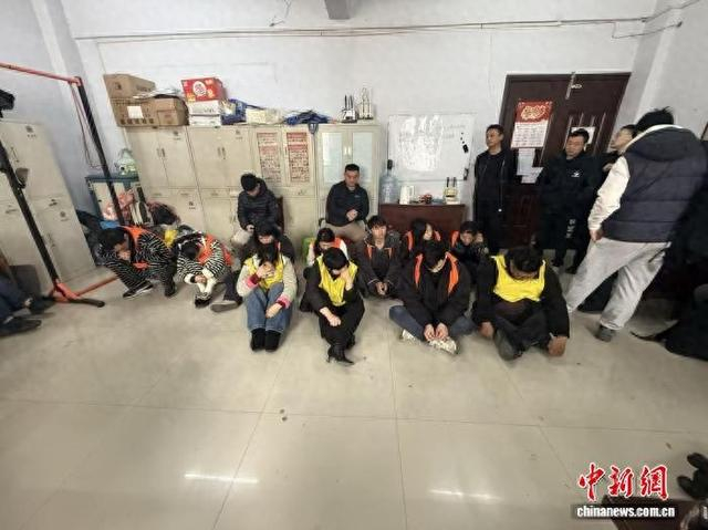 警方将3个团伙的28名成员全部抓获归案。上海市公安局浦东分局 供图