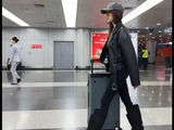 李小冉以近50岁年龄参加《乘风2026》，她是如何克服焦虑挑战唱跳的？