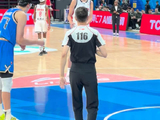 徐昕罚球，北京球迷高喊“宏远想你”