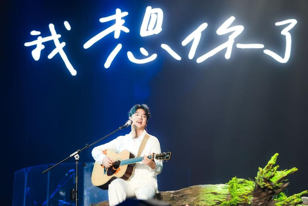 海来阿木舞台。