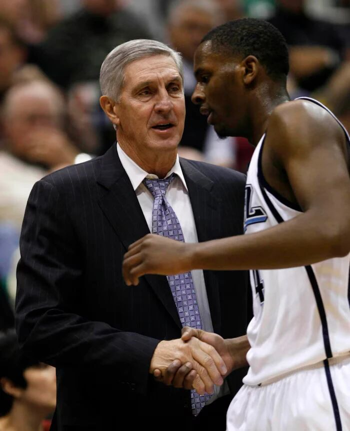 CJ-迈尔斯：从NBA铁血训练到镜头下的篮球情感捕