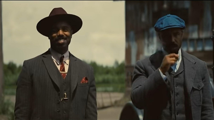 迈克尔·B·乔丹（Michael B。 Jordan）在《罪人》中呈现一人分饰两角的出色演技，斩获第98届奥斯卡最佳男主角。&nbsp;