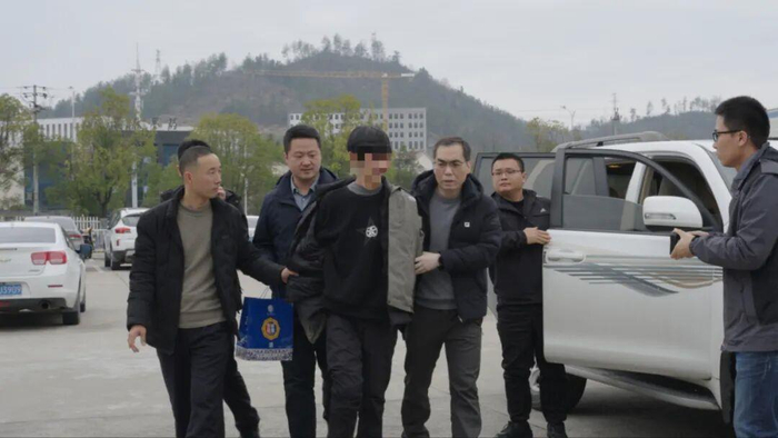 抓捕犯罪嫌疑人范某某
