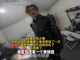 小鬼与工人大叔亲切合影，暖心互动获赞