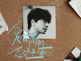 苏见信为了适应年龄变化，在演唱技巧和歌曲选择上做出了哪些调整？