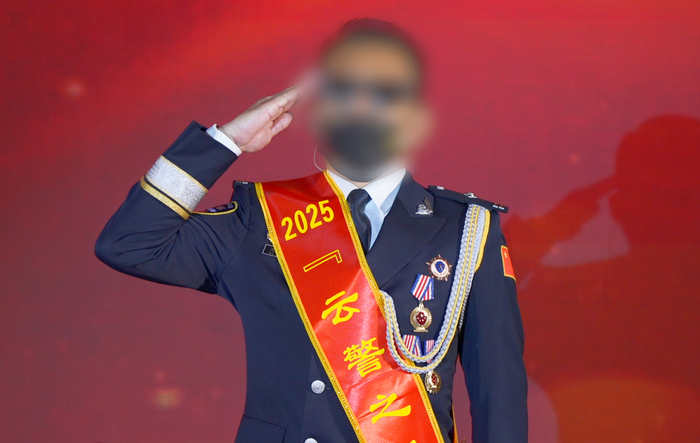 “王警官”。图源：临沧警方
