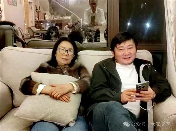 张雪母亲身份曝光:厦大中文系毕业 曾为生计远赴海南工作|何琼|湖南省|张娅|厦门大学|儿媳_新浪新闻