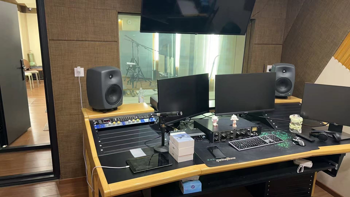 言一工作的录音棚。受访者供图