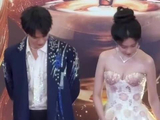 太多了 给我吃晕了 东来一口西来一口 总结就是小两口好着呢甜鼠我了啊啊啊
