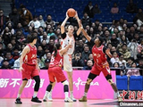 四川女篮力压浙江女篮 夺得WCBA新赛季十一连胜