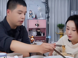 《妻子的浪漫旅行》李纯吐槽自己妈妈没苦硬吃，网友共鸣同款妈妈