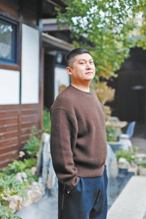 　　曲作者曹正杰