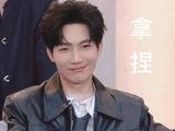 为什么说陈楚生《涂鸦森林》的表演标志着他从情歌歌手到摇滚舞台的蜕变？