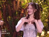 浪姐全场直播真的有在好好做舞台，姐姐们即使紧张也都全开麦去呈现表演！