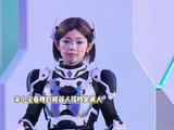 宋小宝春晚的机器人搭档居然是真人！动作神态都机械感十足