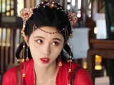 观众对于《花间令》中鞠婧祎的妆容变化感到惊讶
