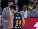 争议归争议！杜锋战术布置在国内独一档，广东进攻套路深不可测 cba评球大会