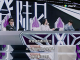 朱志鑫在成长过程中经历过哪些困难，粉丝是如何支持他的？