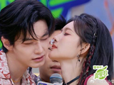 建议原地结婚！孟子义何与脸颊吻太甜蜜，看的人全程姨母笑！