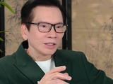 向华强自曝与向太分房睡十多年，“她凌晨刷短剧，我刚醒她正要睡”，网友：相爱和尊重不矛盾