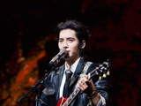 网友如何评价于适从演员到摇滚音乐人的跨界表现？